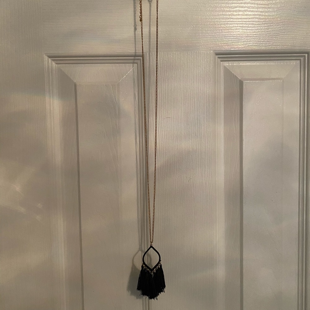 Women’s necklace